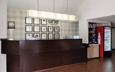 Garner Hotel Topeka West, by IHG