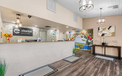 Clarion Pointe Wenatchee