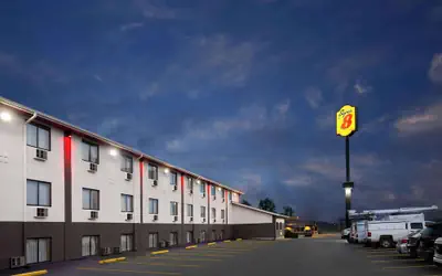 Super 8 by Wyndham St. Clairsville OH/Wheeling WV Area