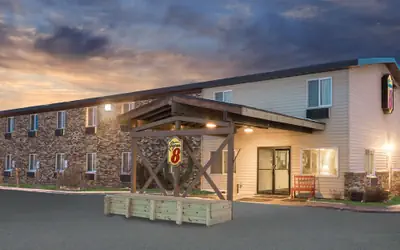 Super 8 by Wyndham Superior WI
