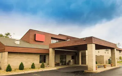 Coratel Inn & Suites By Jasper River Falls