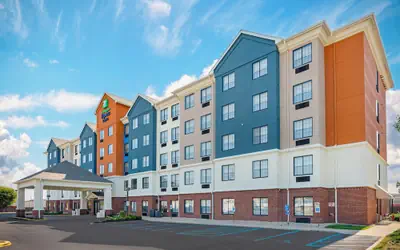 HOLIDAY INN EXPRESS & SUITES INDIANAPOLIS - EAST by IHG