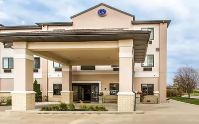 Comfort Suites Mattoon East