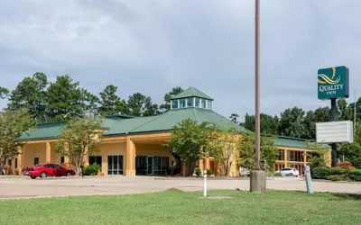 Quality Inn Louisville MS