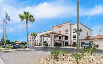 Comfort Suites near Robins Air Force Base