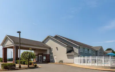 Days Inn by Wyndham Mountain Home