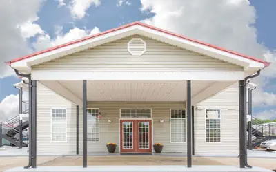 Super 8 by Wyndham Talladega AL