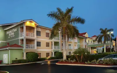 DoubleTree Suites by Hilton Naples