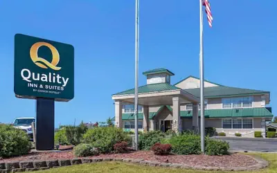 Quality Inn & Suites Manistique