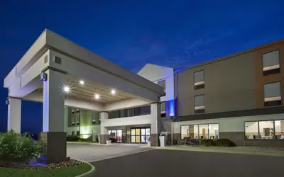 Holiday Inn Express Tiffin by IHG