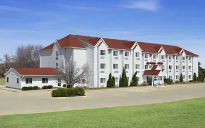 Ramada Limited by Wyndham, Bloomington I-55 & I-74 IL