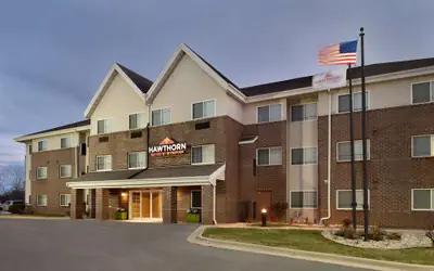 Hawthorn Extended Stay by Wyndham Milwaukee Airport