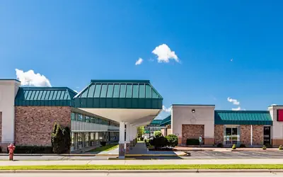 Red Roof Inn & Suites DeKalb