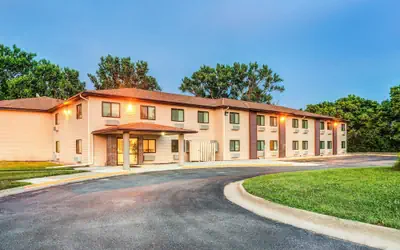 Super 8 by Wyndham Blair