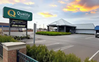 Quality Inn and Suites Livonia