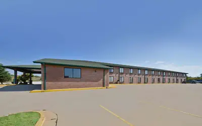 Days Inn by Wyndham Ozark Springfield