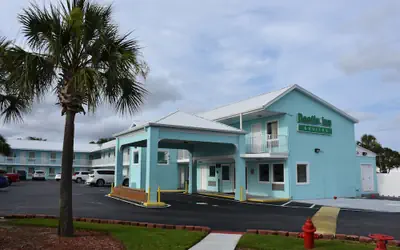 Destin Inn and Suites