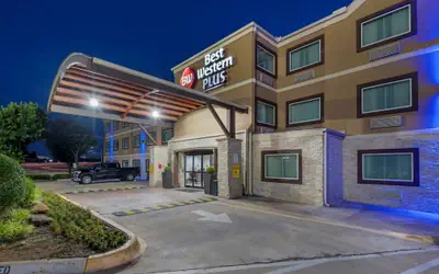 Best Western Plus Arlington North Hotel & Suites