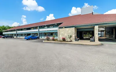 Super 8 by Wyndham Cincinnati/Springdale OH