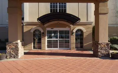 Comfort Suites Near University