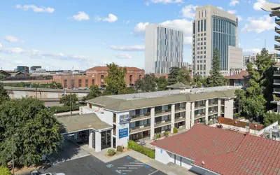 Vagabond Inn Executive Old Town