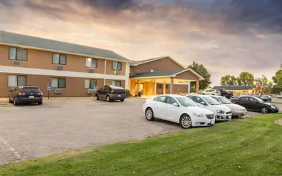 Super 8 by Wyndham Blue Earth