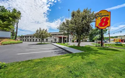 Super 8 by Wyndham Lewiston Auburn Area