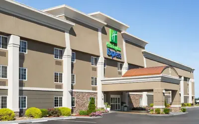 Holiday Inn Express Bowling Green by IHG