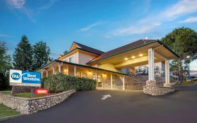Best Western Cedar Inn & Suites