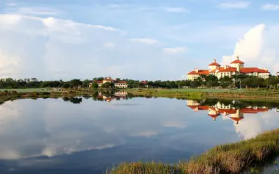The Ritz-Carlton Naples, Tiburón