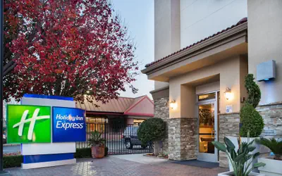Holiday Inn Express Redwood City-Central by IHG