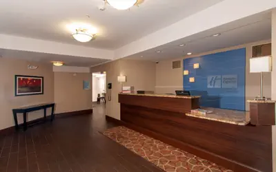 Holiday Inn Express Vernon - Manchester by IHG