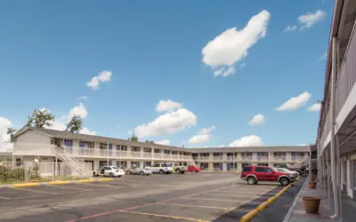 Motel 6 Fort Worth, TX - Seminary