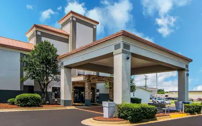 Clarion Pointe South Boston - Danville East