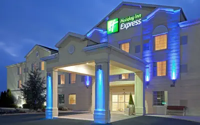 Holiday Inn Express & Suites Reading by IHG
