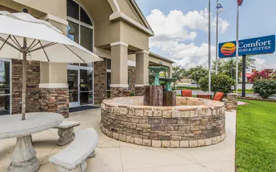 Comfort Inn & Suites Greenwood near University