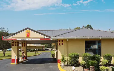 Super 8 by Wyndham Chipley