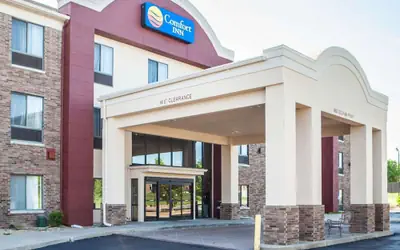 Comfort Inn Lees Summit @ Hwy 50 & Hwy 291