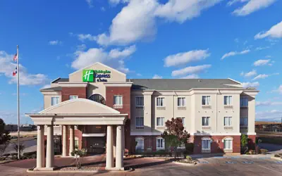 Holiday Inn Express & Suites by IHG