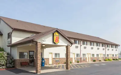 Super 8 by Wyndham Dixon