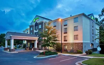 Holiday Inn Express Apex - Raleigh by IHG
