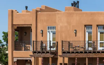 Piñon Court By La Fonda