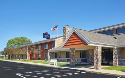 AmericInn by Wyndham Elkhorn Near Lake Geneva