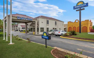Days Inn by Wyndham Bainbridge