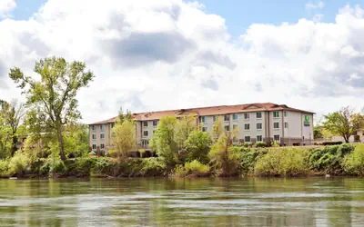 Holiday Inn Express Corvallis-On the River by IHG