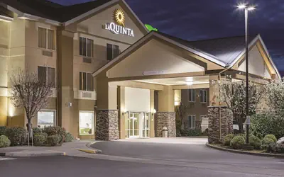 La Quinta Inn & Suites by Wyndham Central Point - Medford