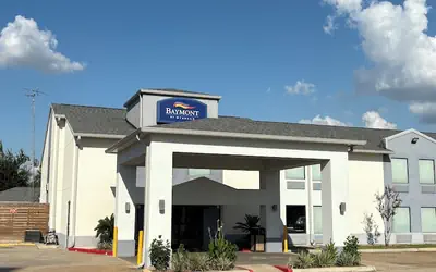 Baymont by Wyndham Iowa Lake Charles