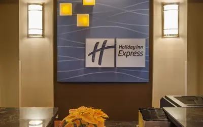 Holiday Inn Express Hotel & Suites Buffalo-Airport by IHG