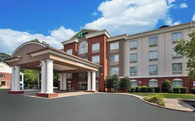 Holiday Inn Express & Suites W. Monroe by IHG