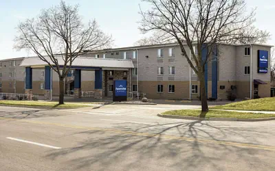 AmericInn by Wyndham Madison WI
